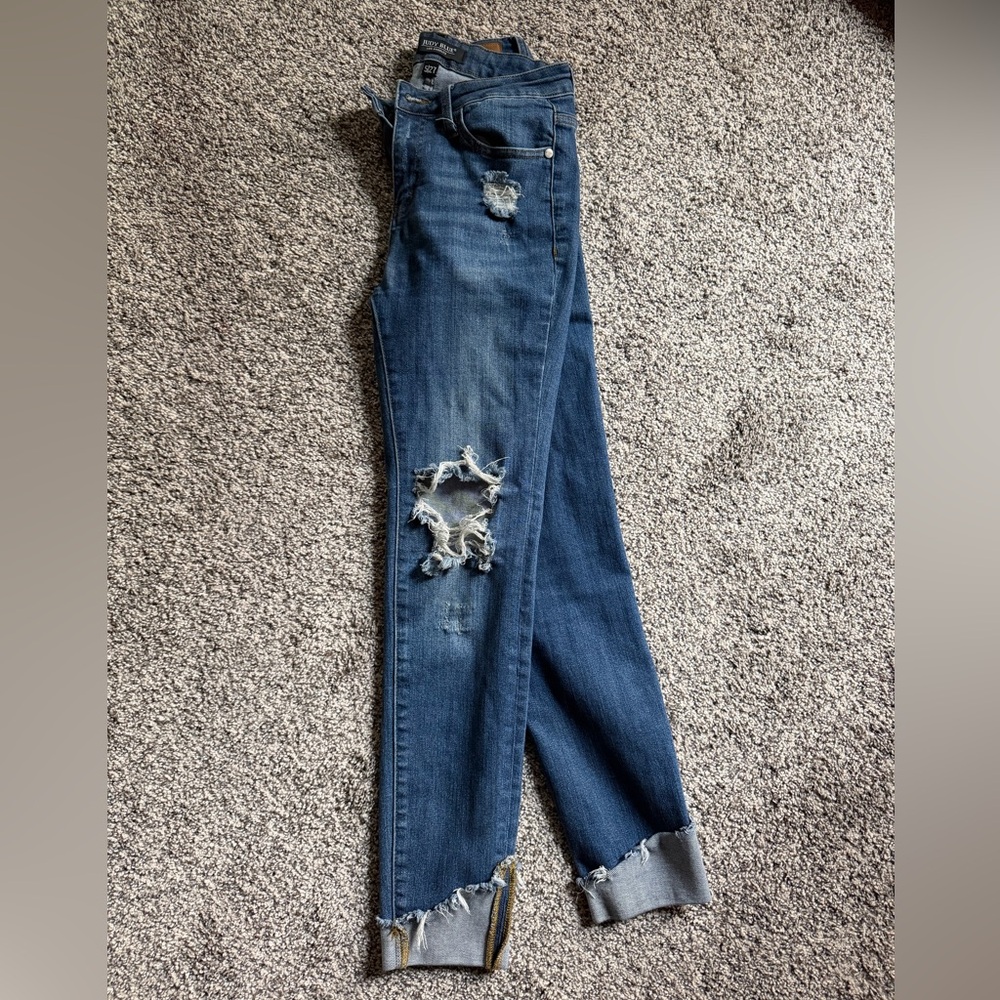 Judy Blue Medium Blue Ripped Skinny Jeans